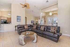TV - Rose Lake Escape - Gulf Access & Pet Friendly (Cape Coral)