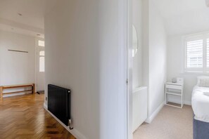 Interior - Gorgeous 3BDR Flat in the Heart of South London (Greater London)