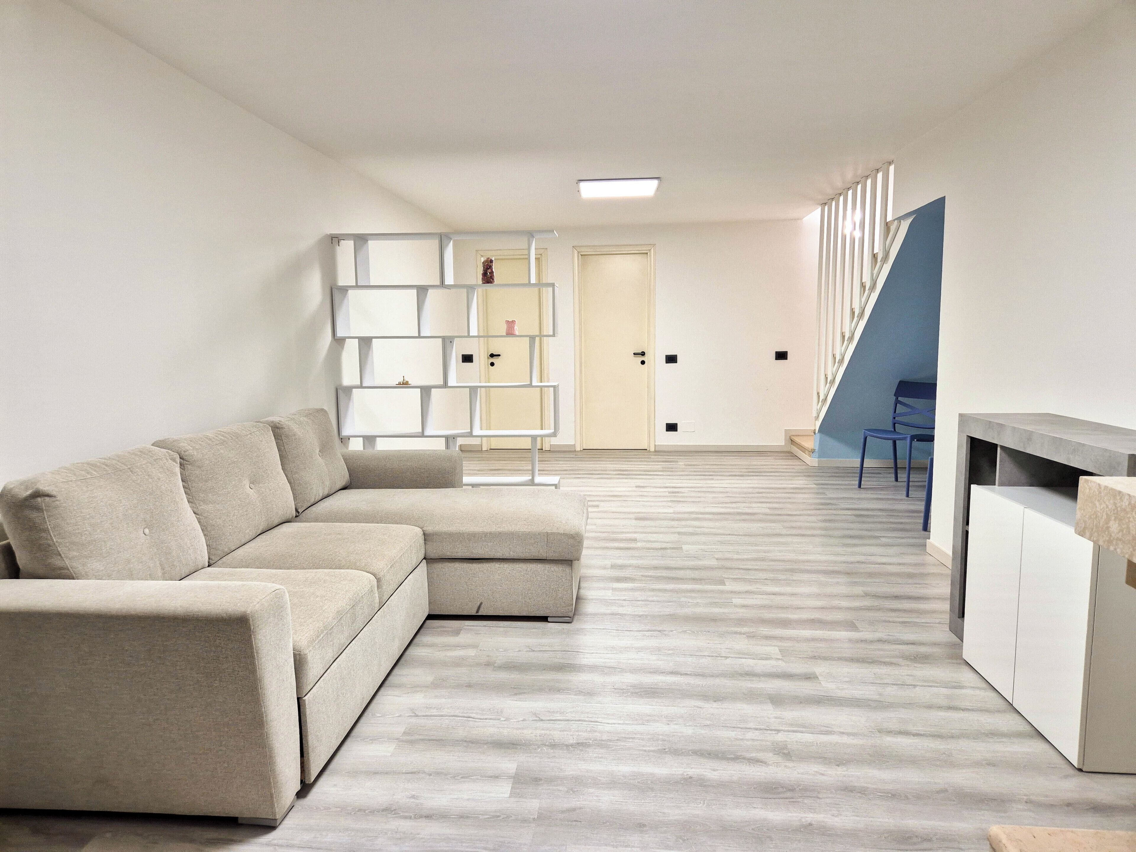 Smart TV, table tennis