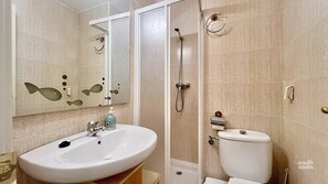 Hair dryer, towels - Centrally located family apartment - South Costa, Nerja (Nerja)