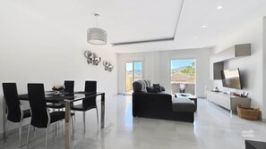 TV - Nerja Sea & Sierra Escape by South Costa (Nerja)