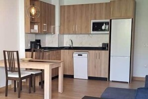 Fridge, microwave, oven, dishwasher - Nerja Perfect Getaway Near Beach (Nerja)