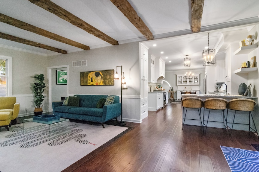 Luxury 4br Forest Retreat W/ Theater, Game Room, Modern Design & Total Privacy - 에번즈빌