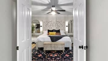 4 slaapkamers, een strijkplank/strijkijzer, gratis wifi, beddengoed