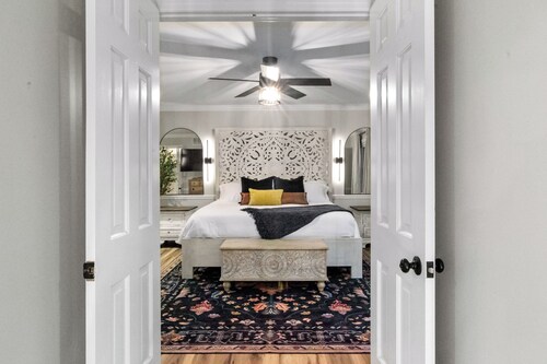 Luxury 4BR Forest Retreat w/ Theater, Game Room, Modern Design & Total Privacy