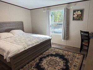 3 bedrooms, Internet - Horse & Garden Farmstay: Rustic Meets Regenerative (Morriston)