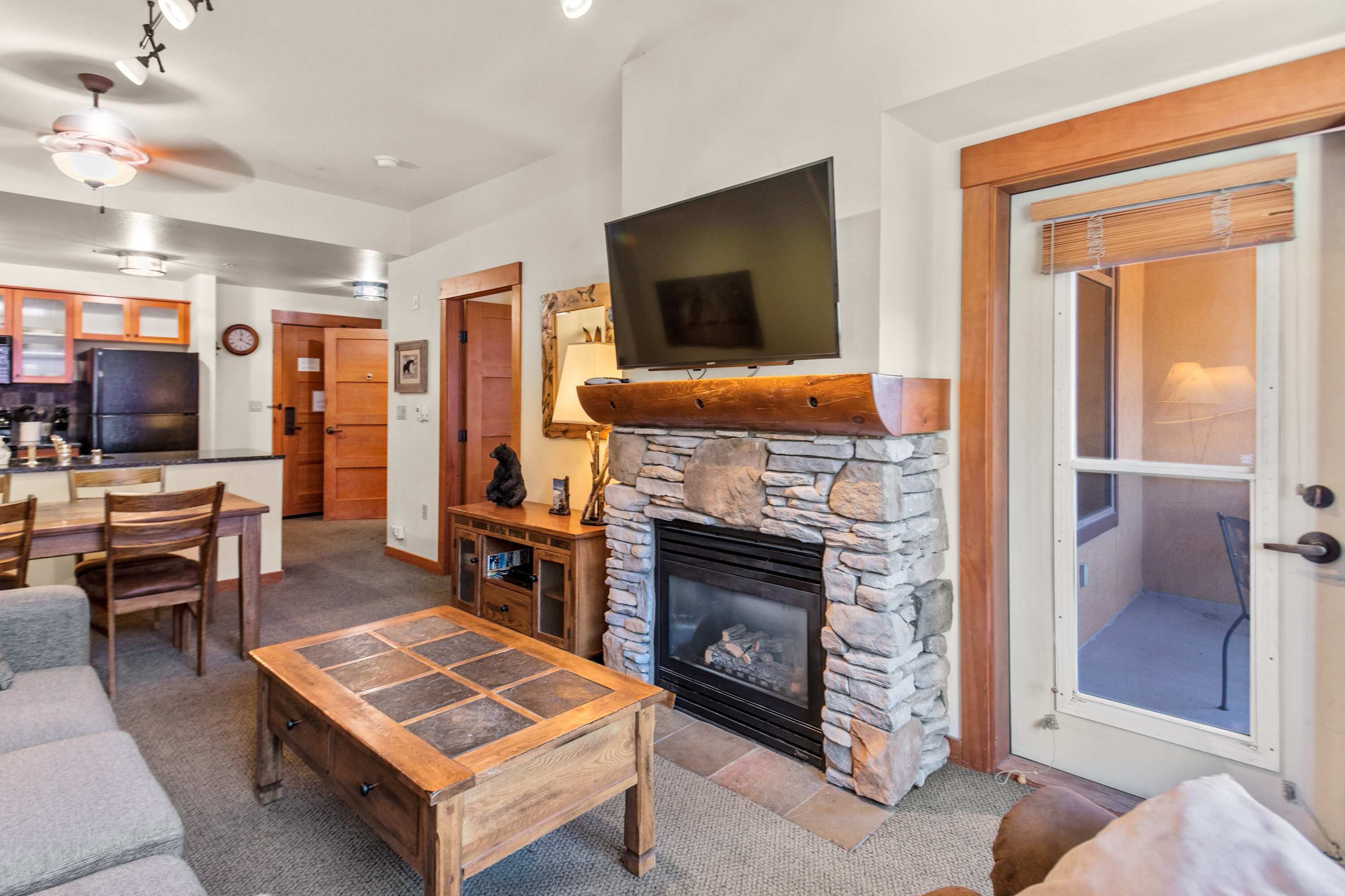 TV, fireplace, DVD player, offices