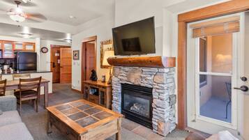 TV, fireplace, DVD player, offices