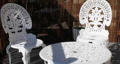 The Nestle - A Romantic Rural Retreat