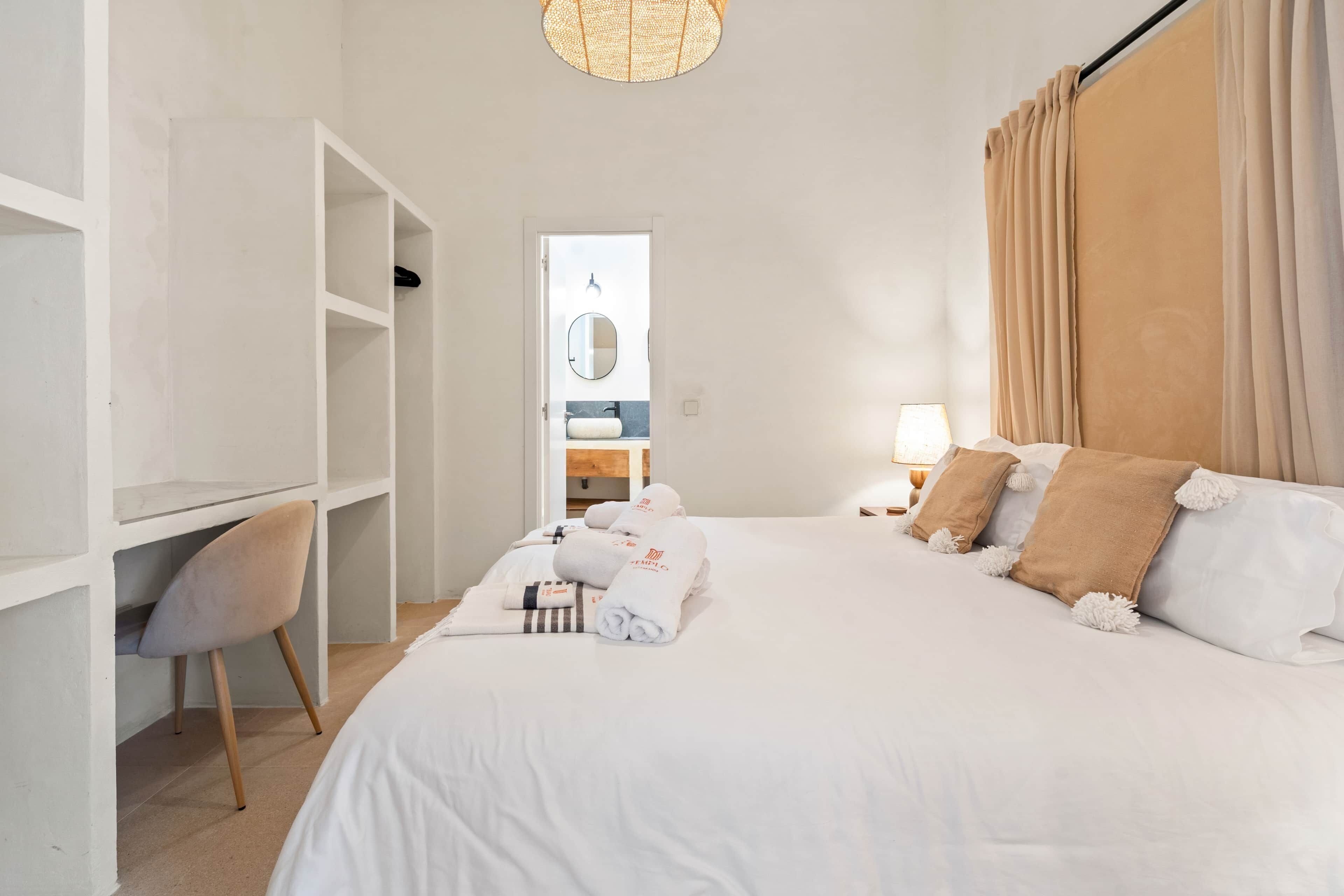 2 dormitorios, tabla de planchar con plancha, wifi y ropa de cama