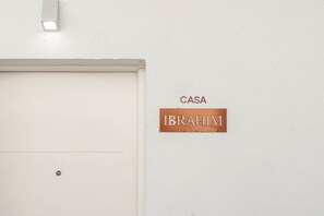 Exterior detail - Casa Ibrahim, Frontline Beach House (Torreguadiaro)
