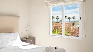 Room - Casa Ibrahim, Frontline Beach House (Torreguadiaro)