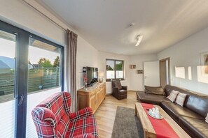 Smart TV - Großzügige Ferienwohnung für bis zu 9 Personen (Burhave)