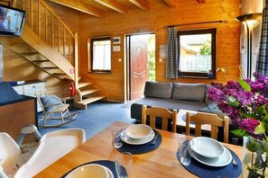 Smart TV, fireplace - Comfortable holiday homes close to the beach (Bobolin)