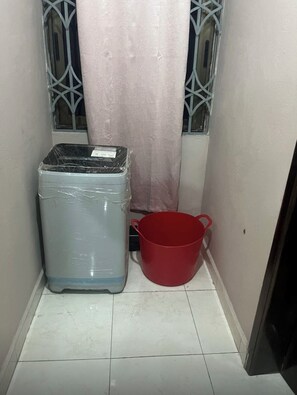 Interior - 2-bedroom apartment in soothing Prampram with cool AC and gym access (Prampram)