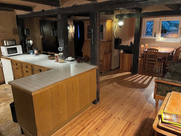 Mikrowelle, Ofen, Herdplatte, Geschirrspüler