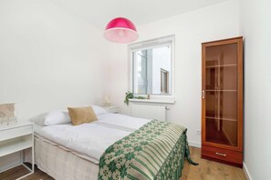 1 غرفة نوم ومكواة/لوح كي وسرير سفر وواي فاي