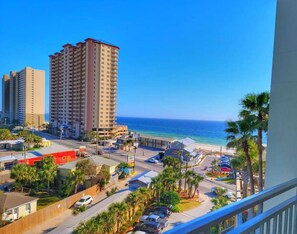 Property grounds - Studio Partial Gulf View Steps to Beach &Pier Park (Panama City Beach)
