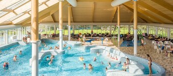 Luxurious detached vacation home with unique garden sauna