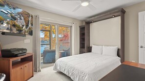 3 bedrooms, desk, WiFi, bed sheets