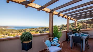 Deluxe appartement, uitzicht op zee | Terras