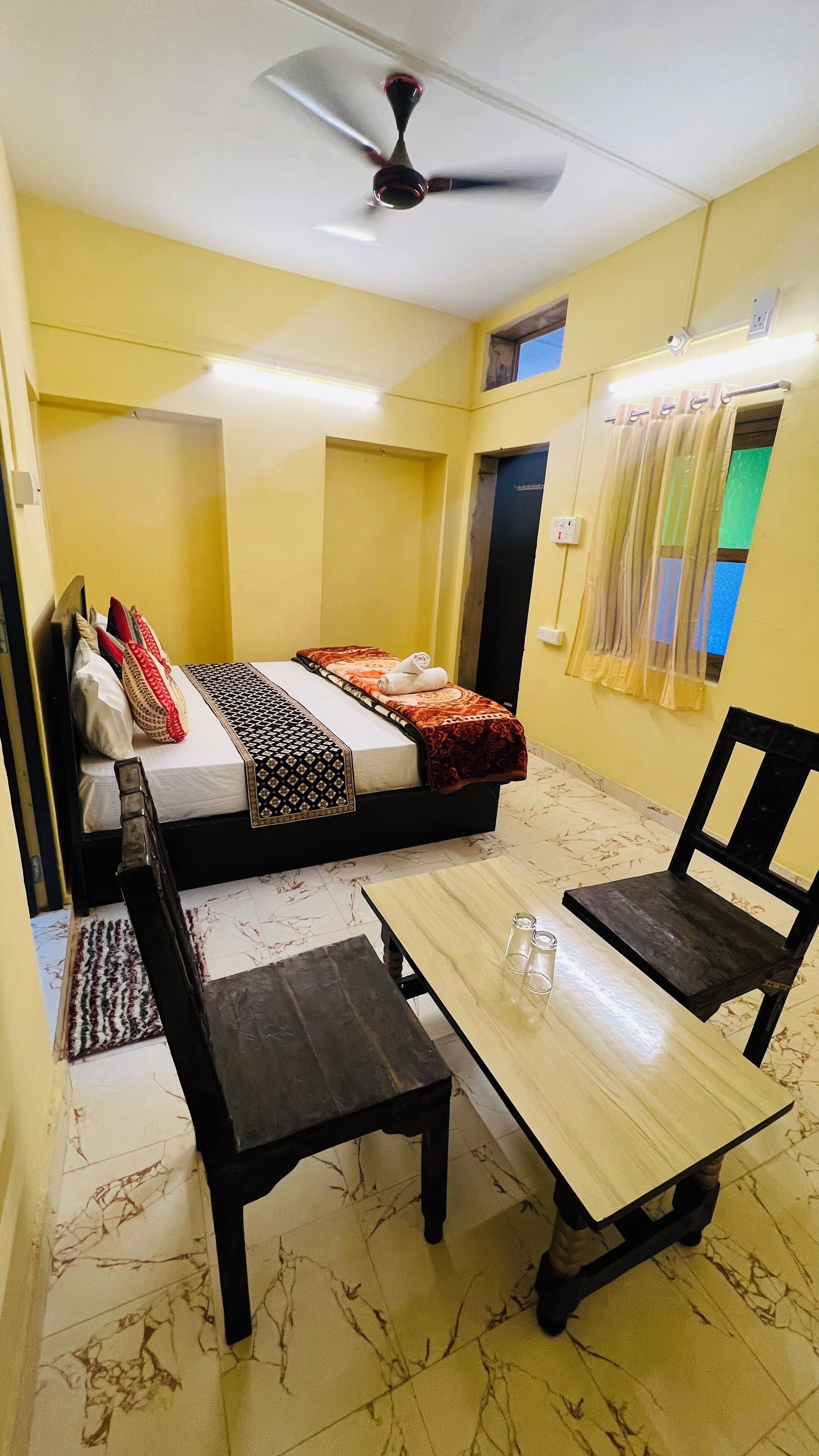 Tabla de planchar con plancha y wifi 