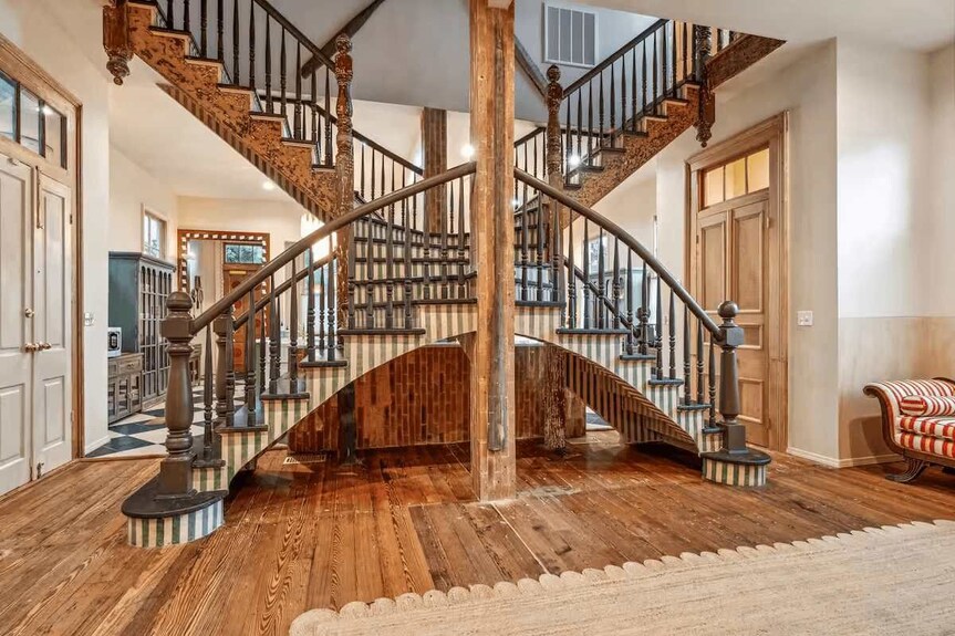 Luxury Storybook Villa W/private Pool & Hot Tub - New Orleans, LA
