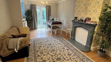 House, 2 Bedrooms, Accessible, Garden View | Interior