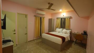 In-room safe, desk, laptop workspace, soundproofing