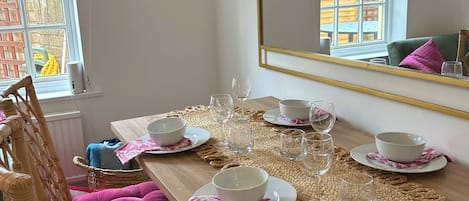 Apartment, 1 Bedroom, Patio | Dining room