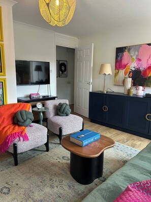 Apartment, 1 Bedroom | Living room