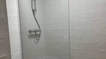 Apartment, 1 Bedroom, Patio | Bathroom