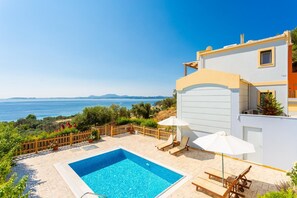 Pool - Villa Alya View - Three Bedroom Villa, Sleeps 6 (Mparmpati)