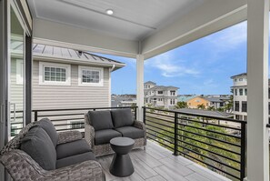 Property grounds - 🌴Private Pool | Canal Front with Stunning Views | Elevator | Cask and Cocoa🌴 (Fort Myers Beach)