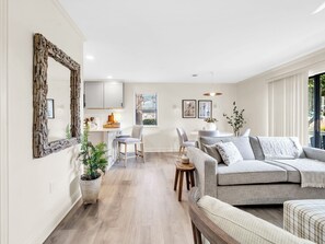 Smart TV - ⭐Ground Floor - 2 Pools - Covered Balcony - Beachwood Villas 1G⭐ (Santa Rosa Beach)