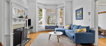 Modern Downtown Oasis