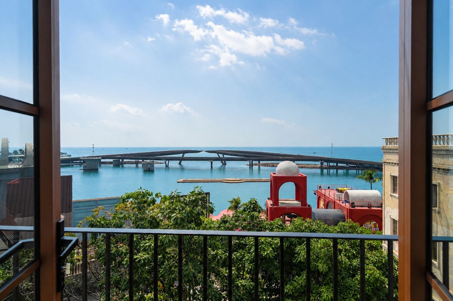 Balcony Suite Firework Ocean | Balcony view