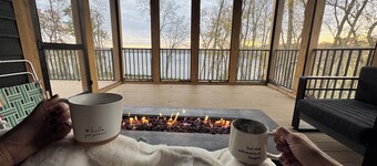 Amazing 6-bedroom Lakefront Home in Cassopolis, MI