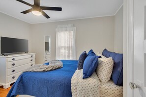 3 habitaciones, tabla de planchar con plancha, cuna de viaje y wifi 