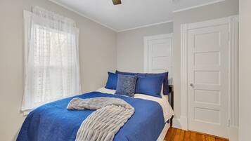 3 bedrooms, iron/ironing board, travel crib, WiFi