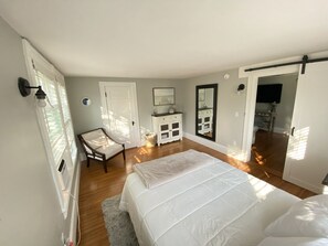 1 habitación, tabla de planchar con plancha, wifi gratis y ropa de cama 