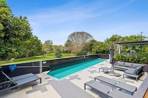Pool - Park View Retreat -Pool - 2 min Walk Stones Corner (Greenslopes)