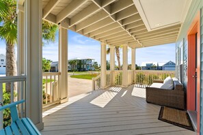Terrace/patio - Mexico Beach Retreat | 3BR, Pool, 3-block to Beach (Mexico Beach)