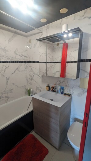 Hair dryer, towels, soap, shampoo - Studio close to amenities (avoriaz)