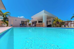 Pool - Palm Escape Villa, Pool, AC, BBQ, Fountain (Cabarete)