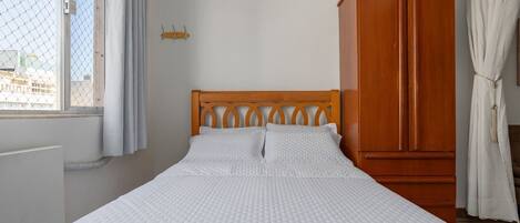 Tabla de planchar con plancha