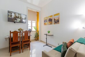 Living area - Cozy Retreat in Copacabana (Rio de Janeiro)