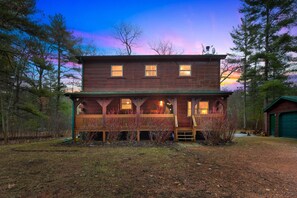 Exterior - The Birdie Lodge-Private-Game Room-Dogs Welcome! (Arkdale)