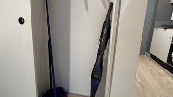 Tende oscuranti, ferro/asse da stiro, Wi-Fi gratuito