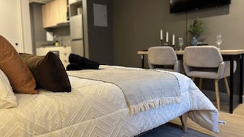 Tende oscuranti, ferro/asse da stiro, Wi-Fi gratuito